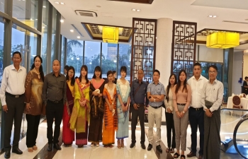 Consul General briefing 21 students of Political Science Deptt. of Manipur University with HoD (on study tour), about transition to democracy in Myanmar, peace process, India's commitment to support, Act East Policy- 3  Cs, large connectivity projects, skill building, capacity building etc. Think Tanks from India (Indian Council of Social Science Research, HRD Ministry, New Delhi) and Myanmar also being present. Entrepreneurs from Manipur also attended.