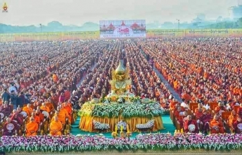 Consul General Mr. Nandan Singh Bhaisora participating in Thailand - Myanmar Friendship Donation Ceremony for 30000 monks in Mandalay on 8th December, 2019. Union Ministers of Education, Ethnic Affairs, Deputy Minister for Religious Affairs, Acting CM Mandalay along with cabinet and Ministers from various Regions being present.