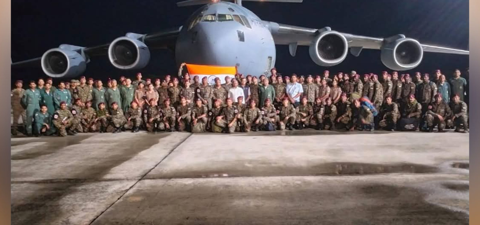Ambassador Abhay Thakur with Indian Army team which provided medical care to earthquake affected persons as part of #OperationBrahma (April 15, 2025)